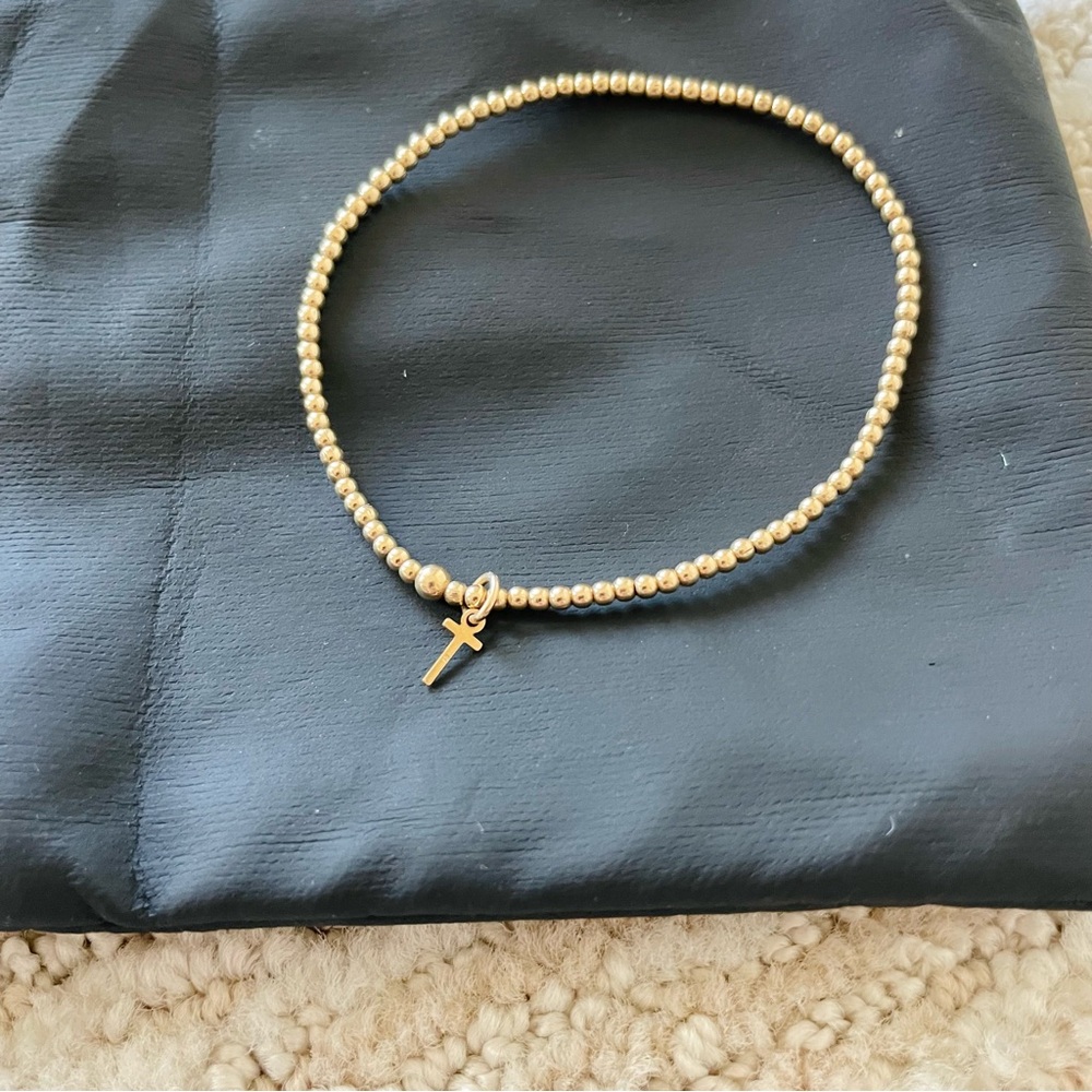 E. Newton 2mm gold bracelet, letter T